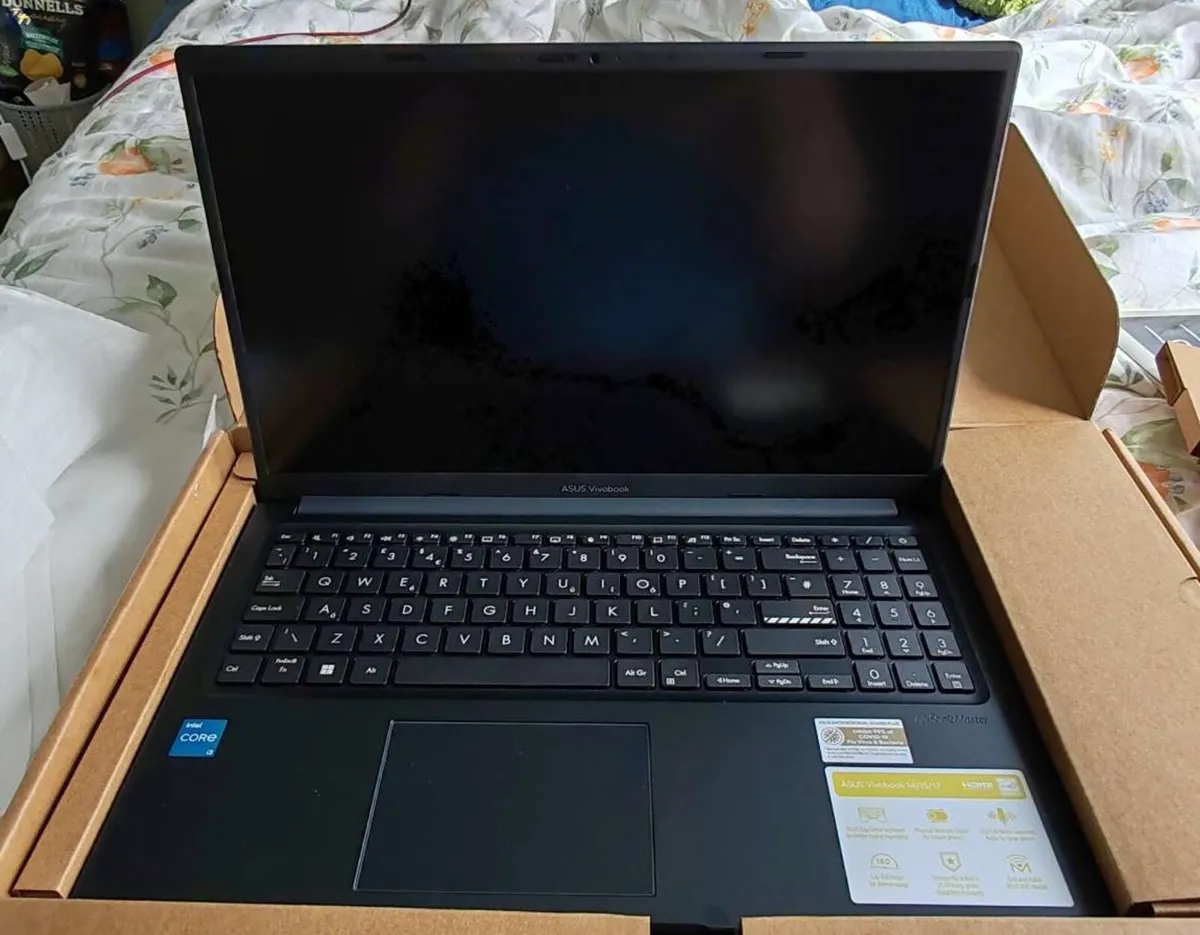 RRP~€450 BRAND NEW ASUS Vivobook X1504Z Quiet Blue - Image 1