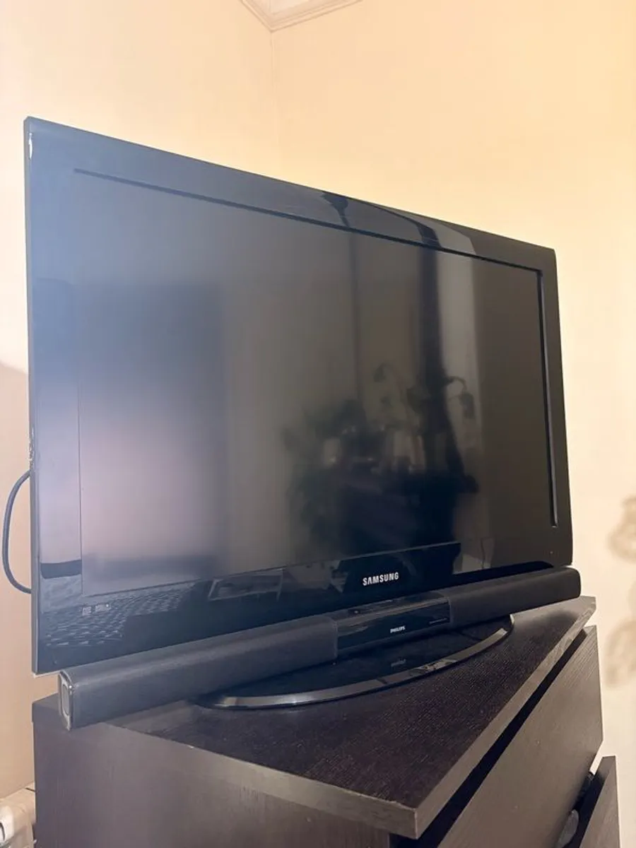 37" Samsung Full HD TV + Xiaomi Mi TV Stick (Smart TV Upgrade) - Image 3