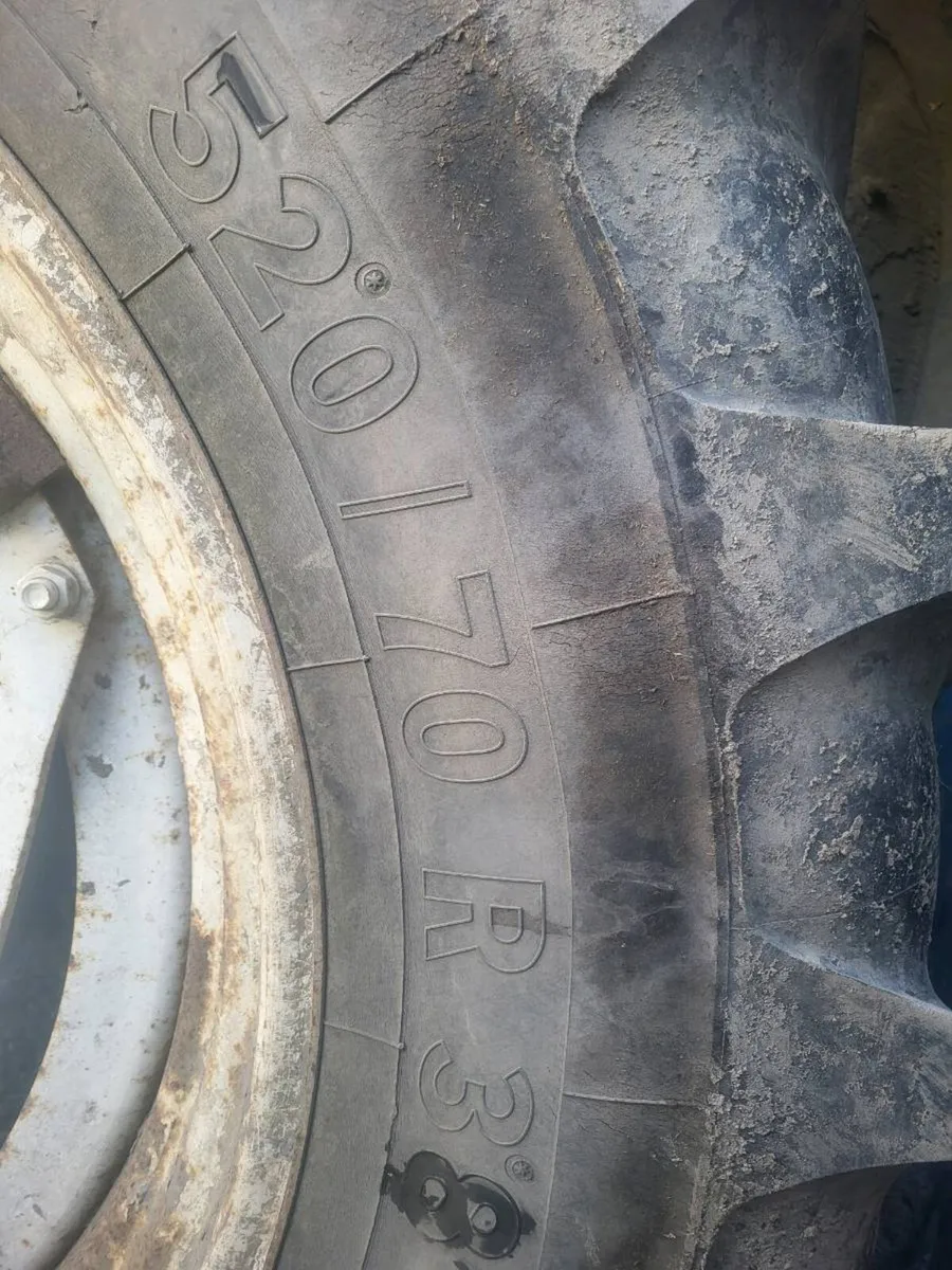 2 tractor tyres - Image 2