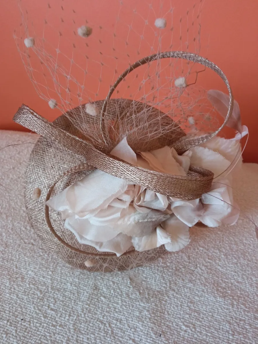 Ladies Fascinator Headpiece - Image 4