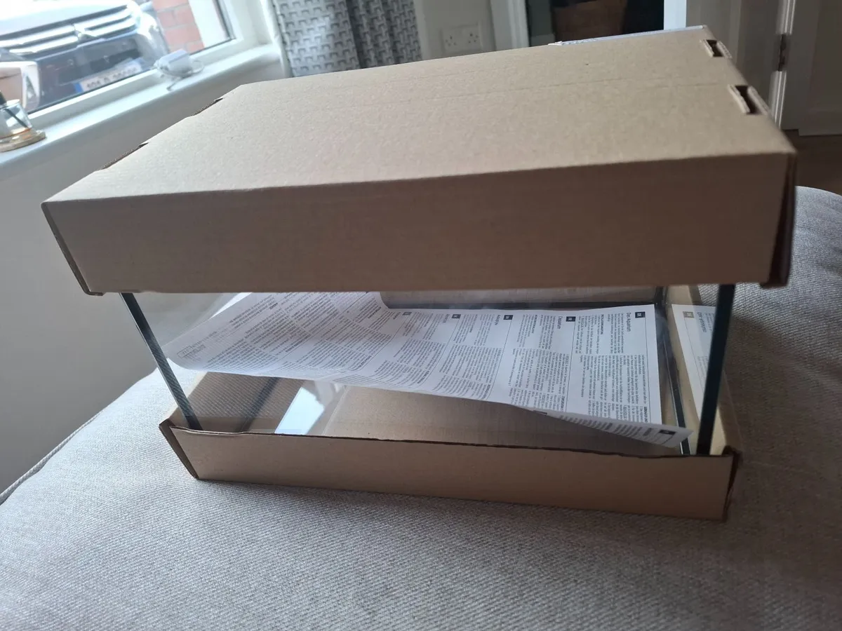 12L Fish Tank/ Small Aquarium - Image 2