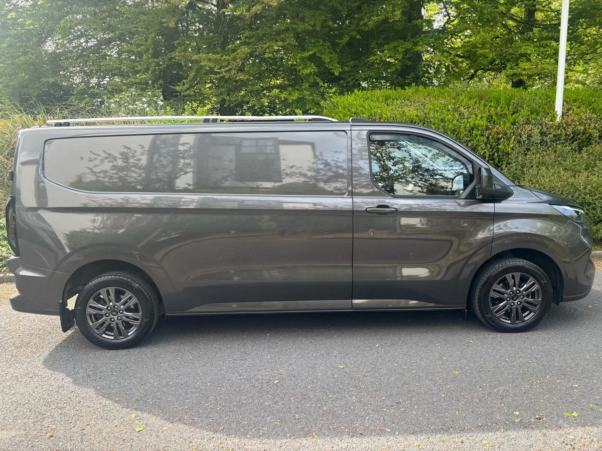 Ford Custom Limited 300L 251 - rear seats fitted - Image 4