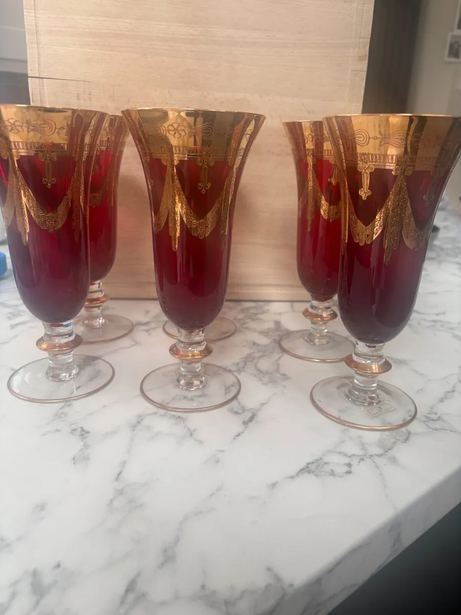Vintage Italian ruby glass goblets - Image 3