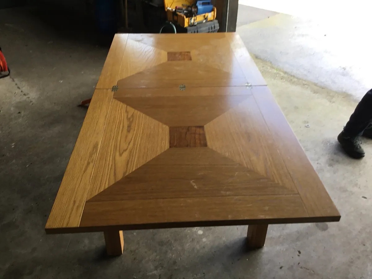 Dining table - Image 3