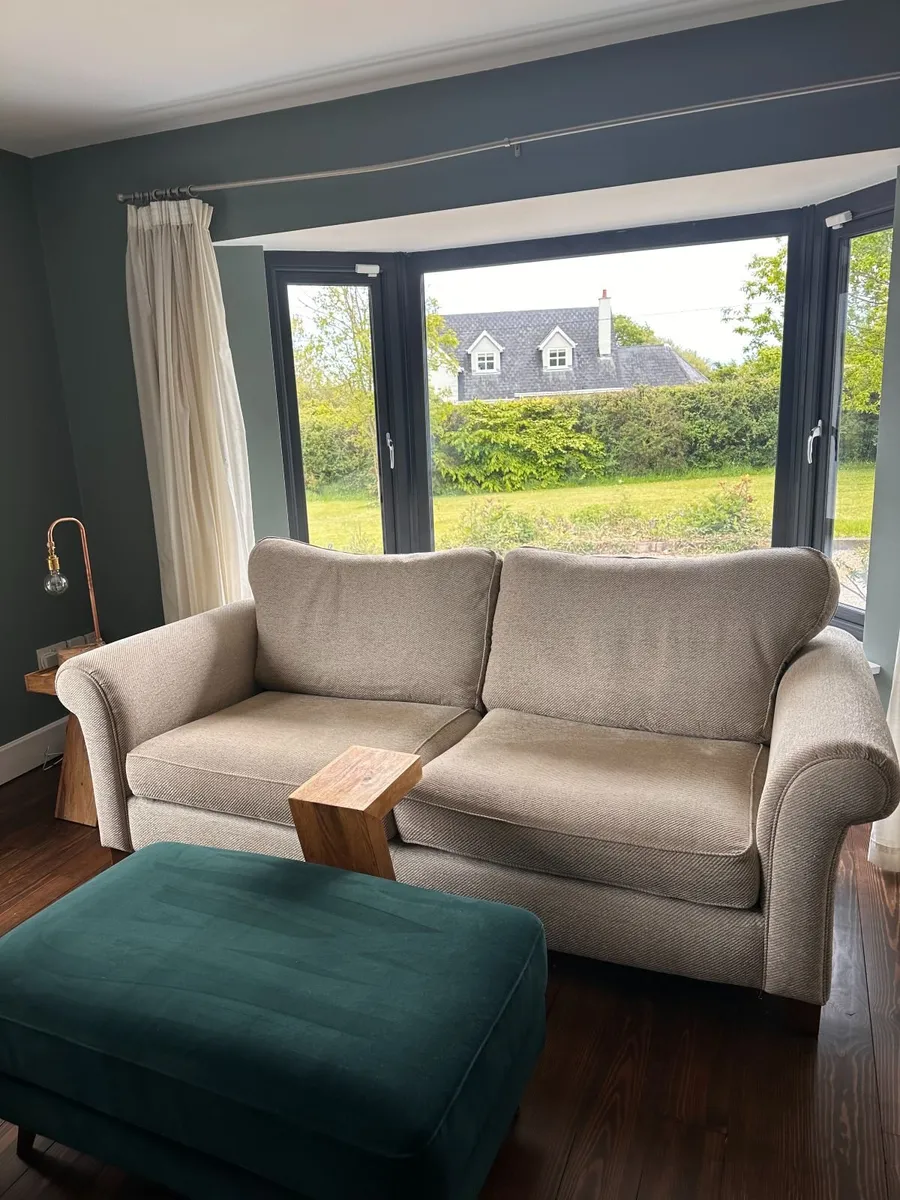 4 seater sofa with matching armchair - Image 3