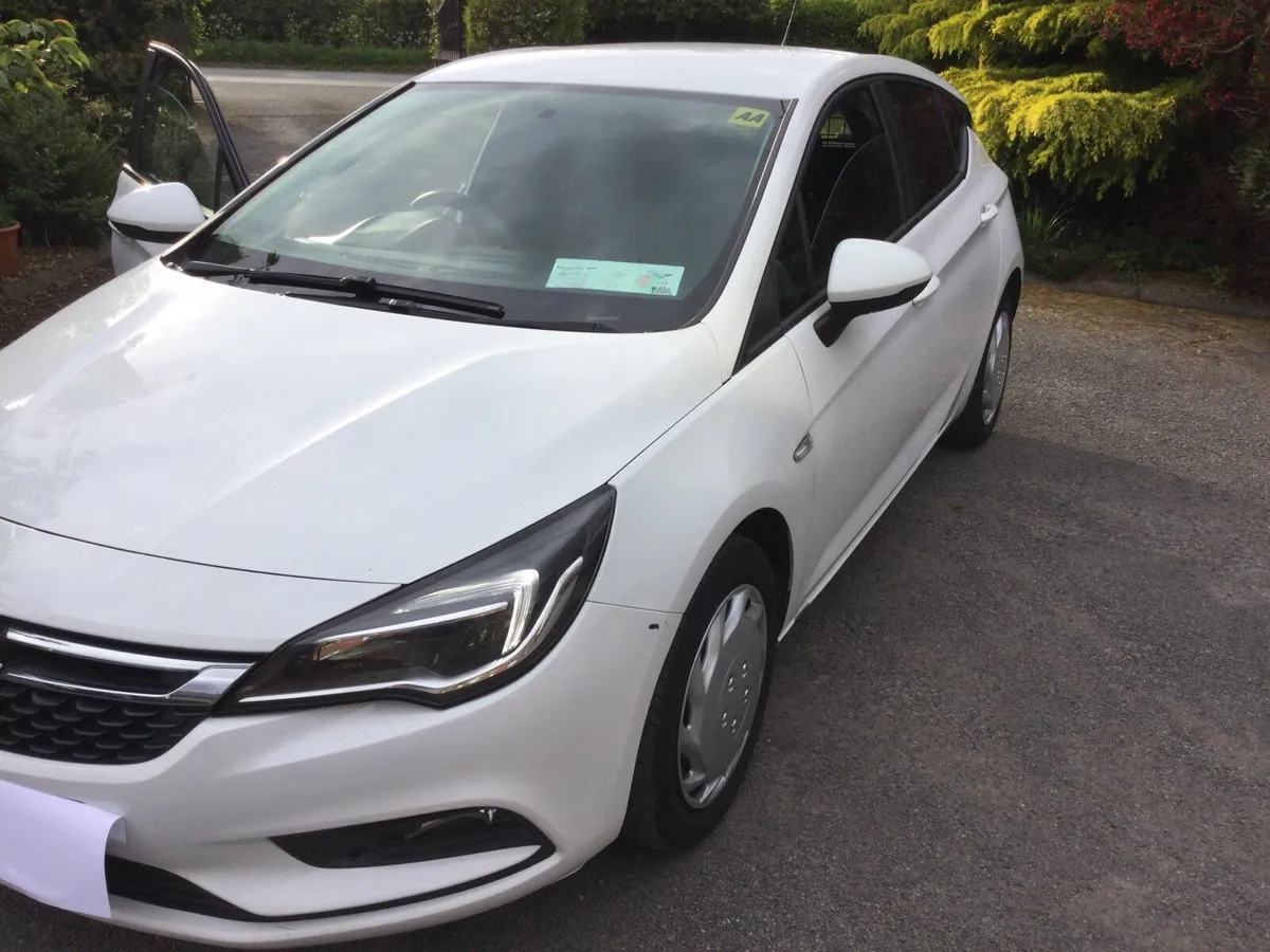Car / Van - Image 1