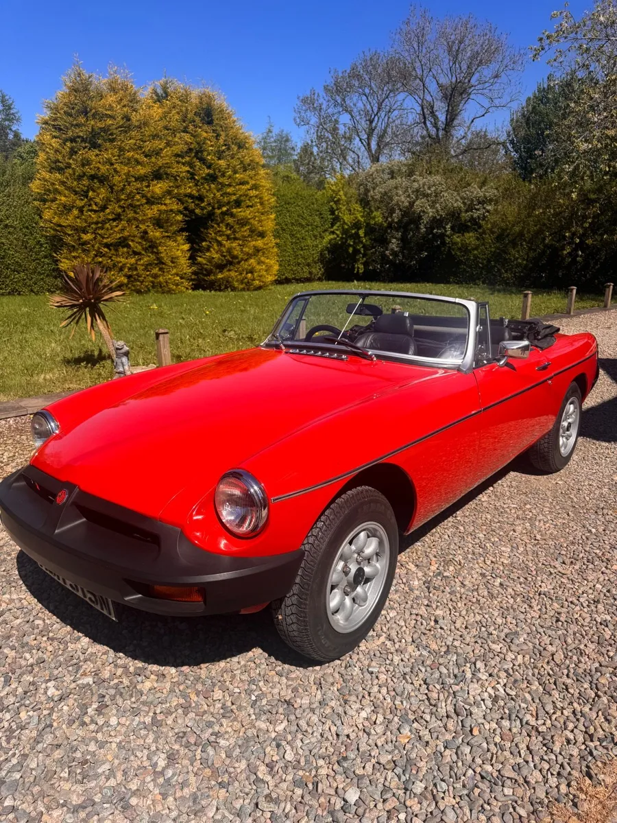 MG ROADSTER 1975 - Image 1