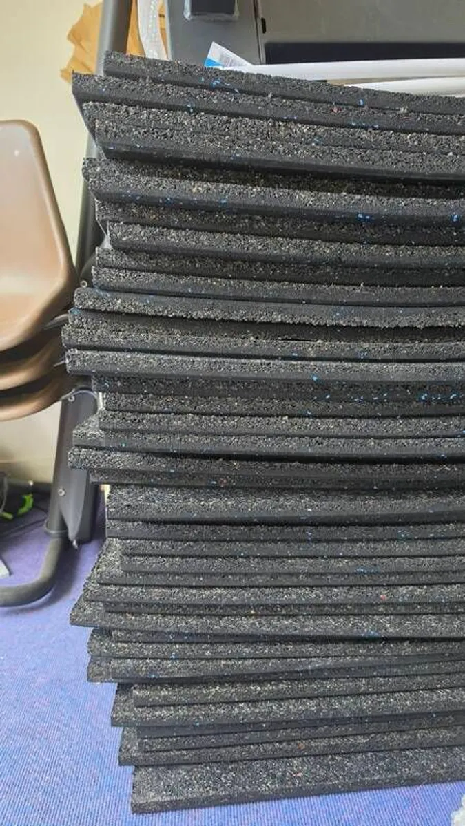 Gym Floor Mats 1m x 1m 20mm - Image 2
