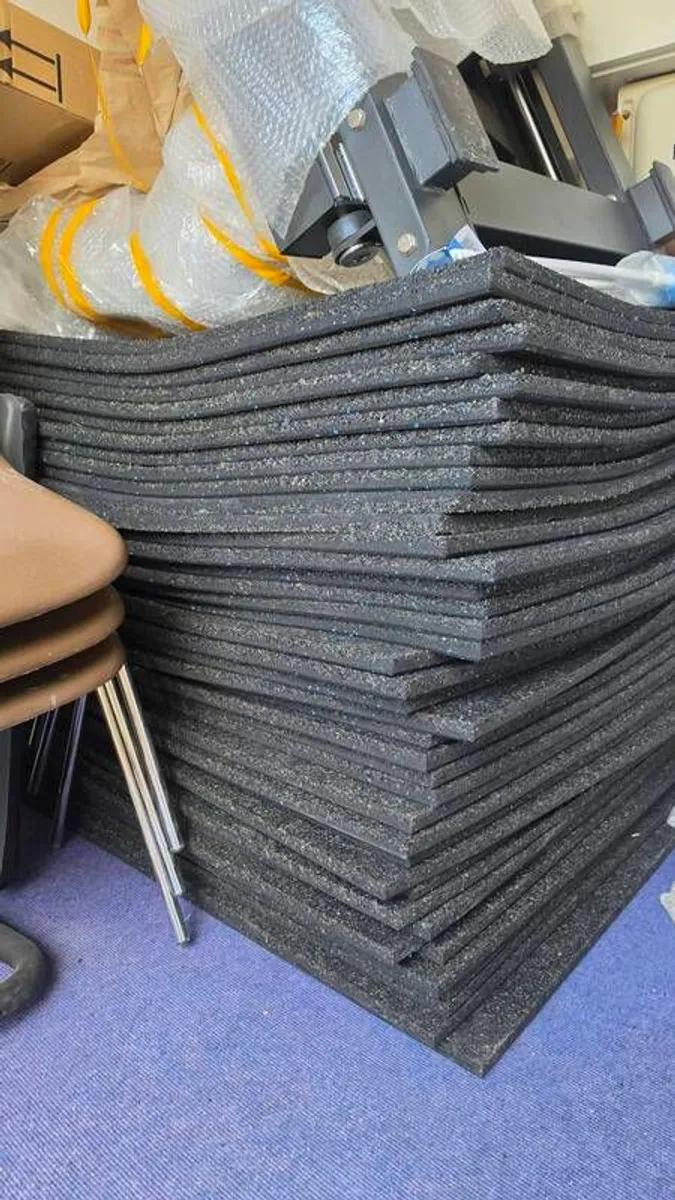 Gym Floor Mats 1m x 1m 20mm - Image 3