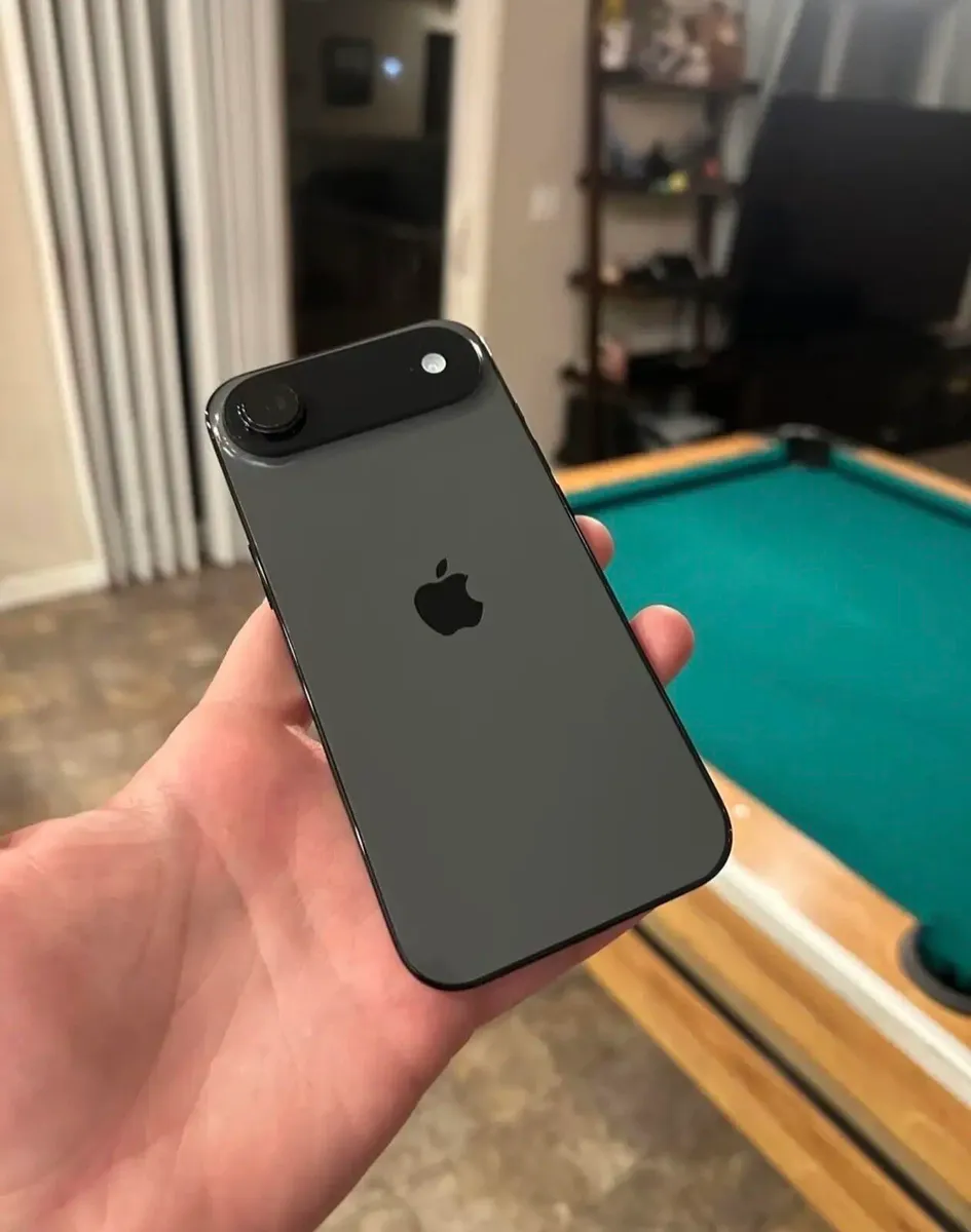 iPhone Air - Image 1