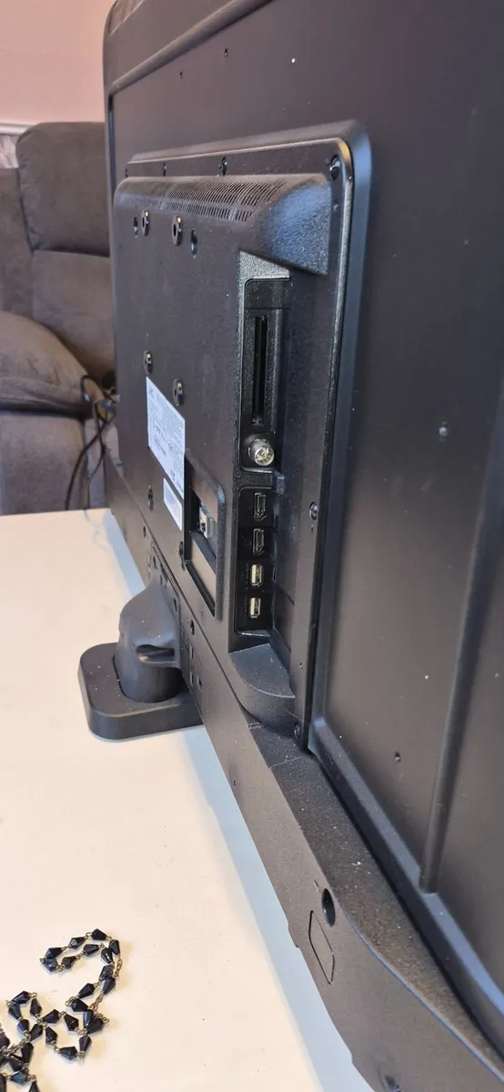 JVC 42inch Tv - Image 3
