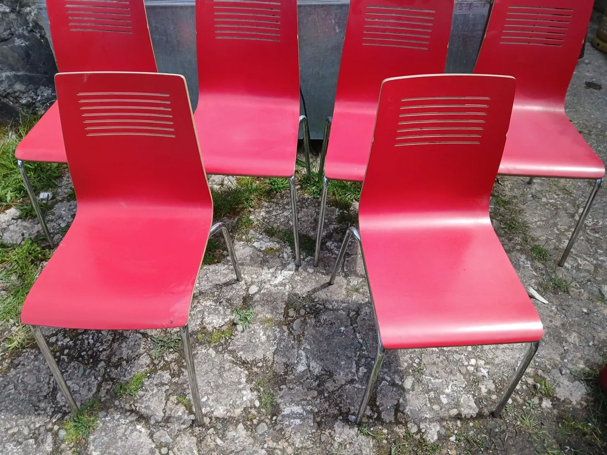 Chairs 💺 💺 💺 💺 💺 💺  lot of (6)...del - Image 1