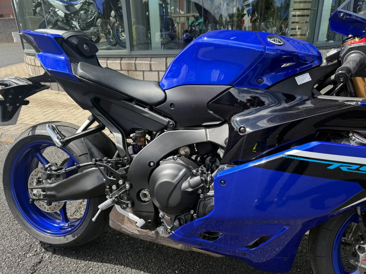 2025 Yamaha R9 - Image 3
