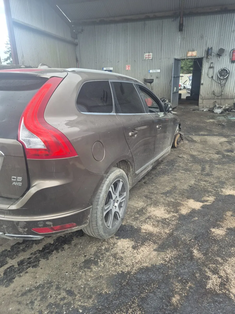 Volvo XC60 - Breaking only - Image 1