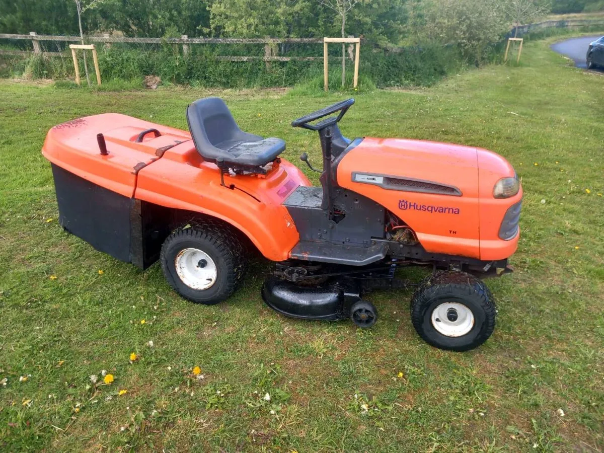 Ride on lawnmower - Image 2