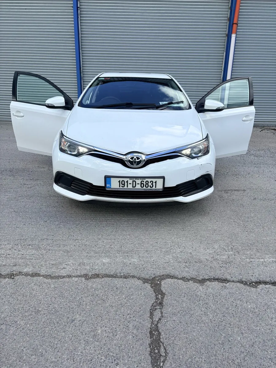 Toyota AURIS 191 diesel - Image 1