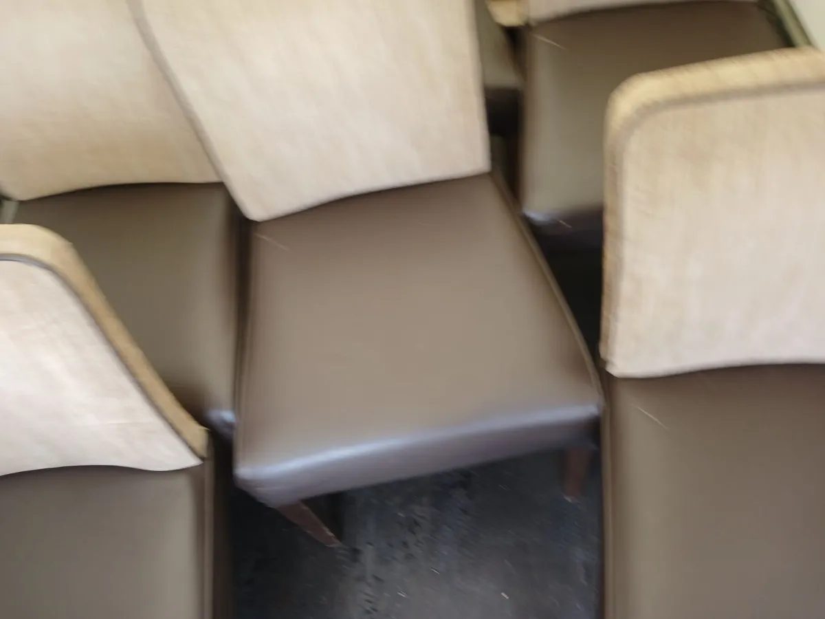Chairs 💺 💺 💺 💺 💺 💺  lot of (6)..del - Image 4