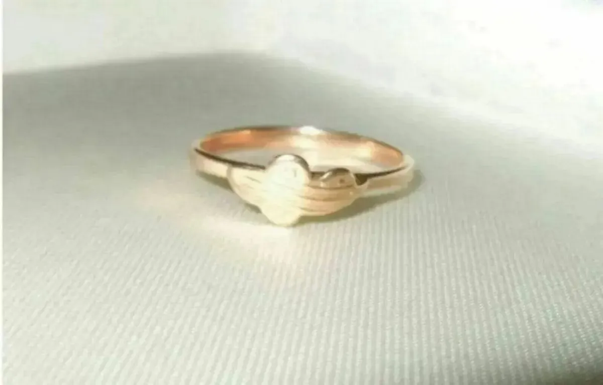 Vintage 14ct Gold Unisex Ring - Image 1