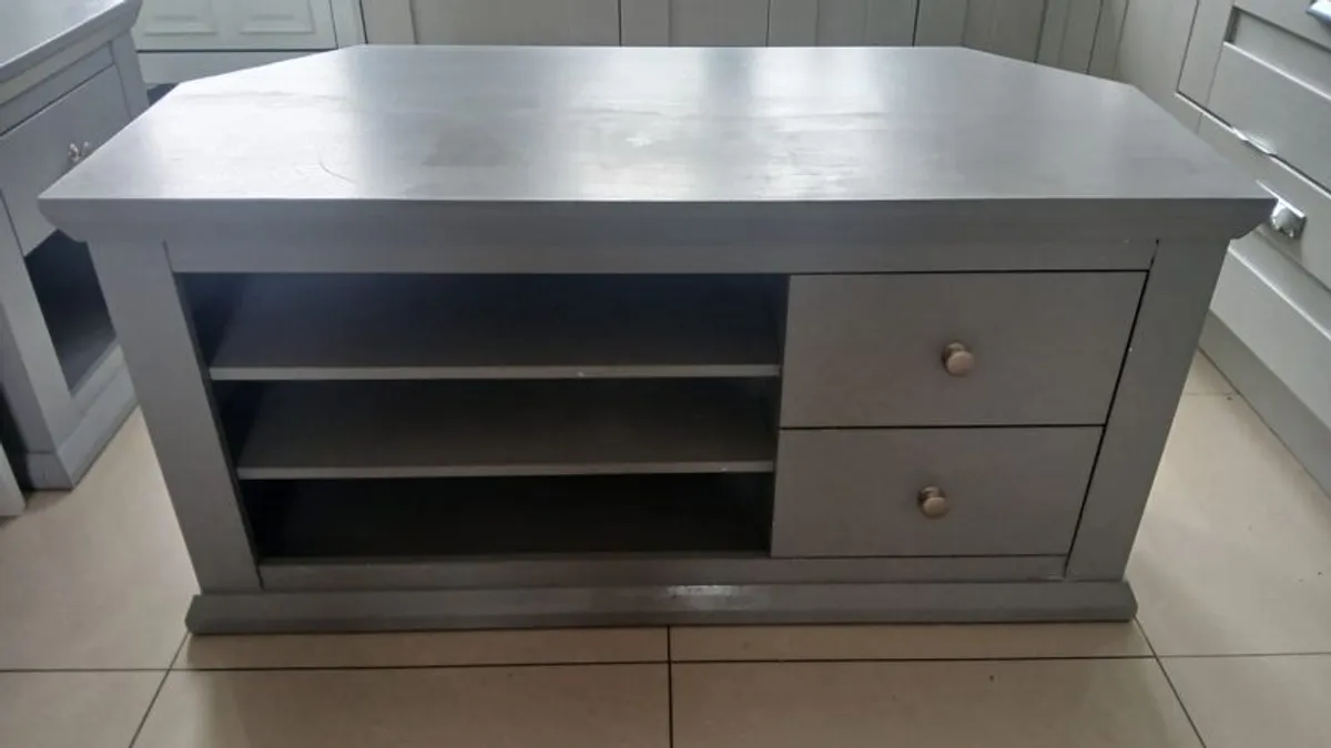 Grey corner TV unit and matching end lamp table - Image 1