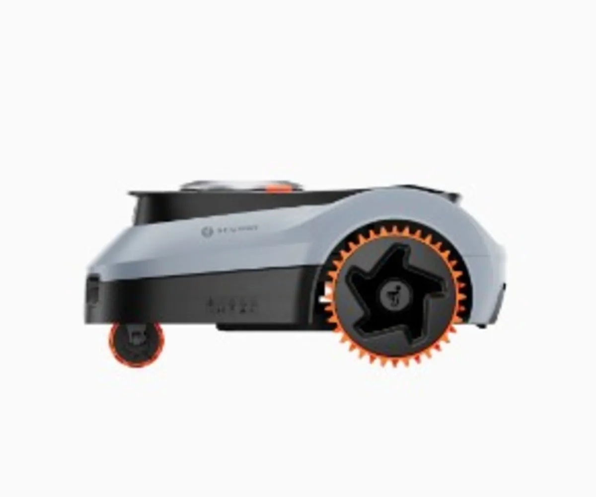 Robotic Mowers - Image 4