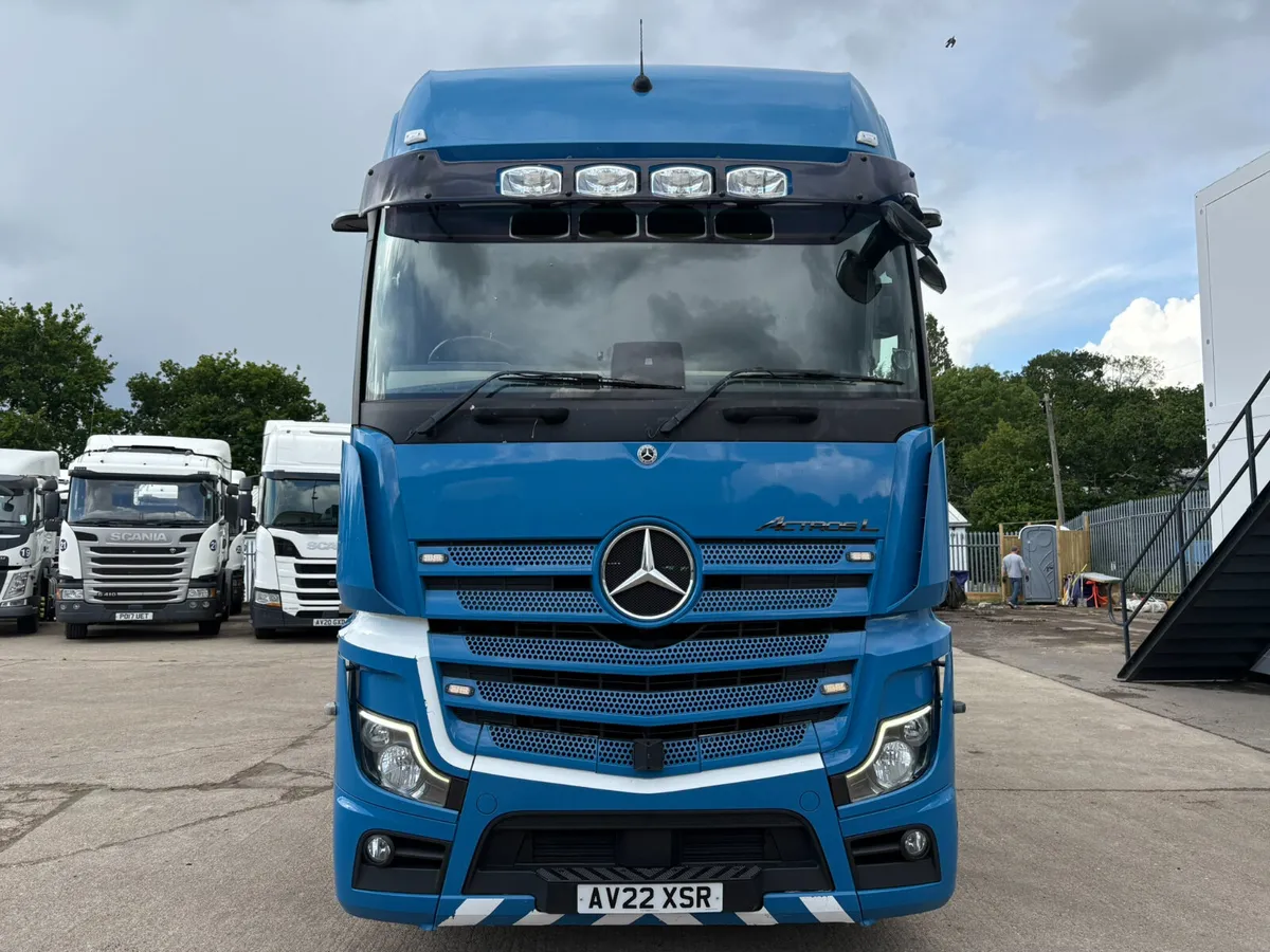 MERCEDES ACTROS 2553 GIGA SPACE - Image 3