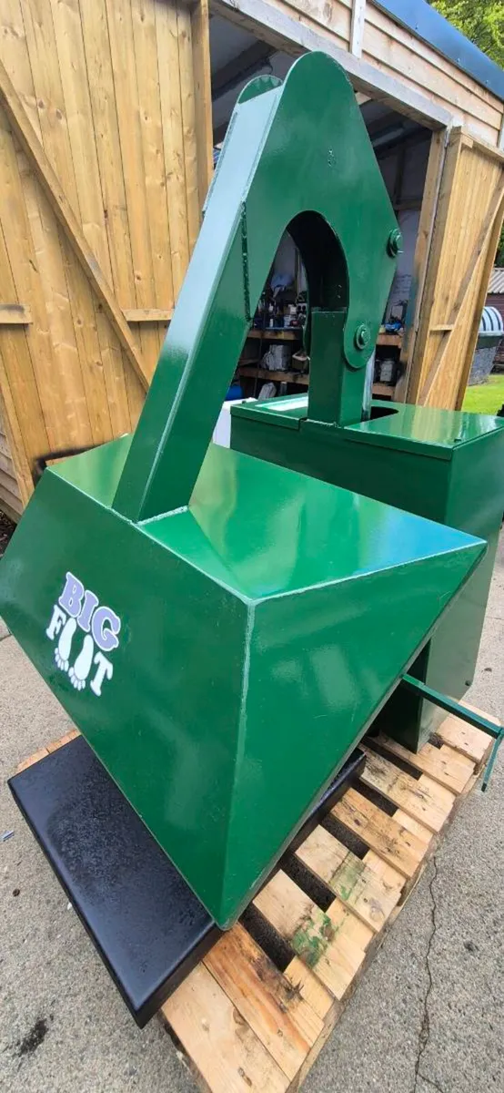 Bin compactor 1100litre - Image 2