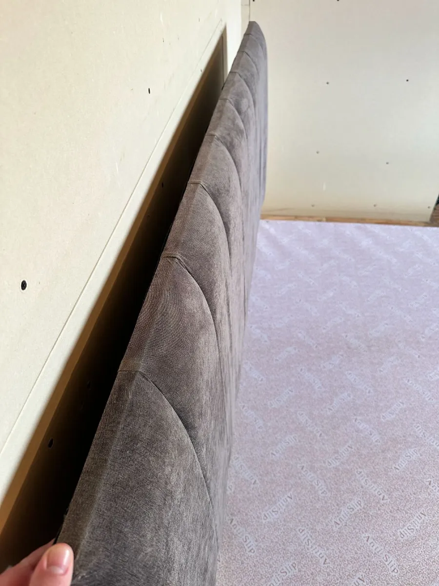 Bed - Image 1