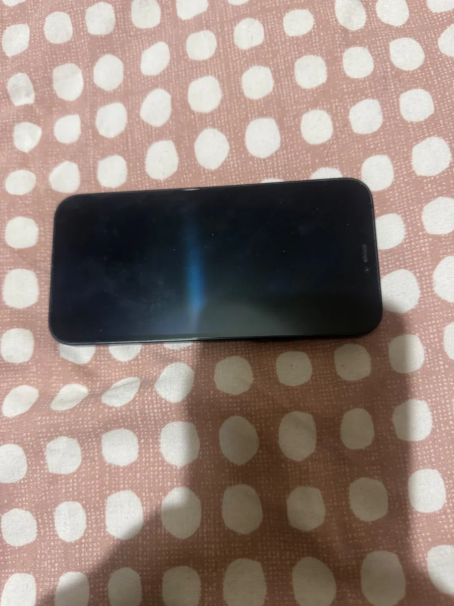 iPhone 12 - black - Image 3