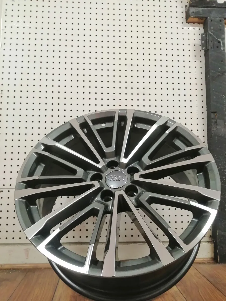 Genuine 19" Audi alloys (Limited edition) - Image 1