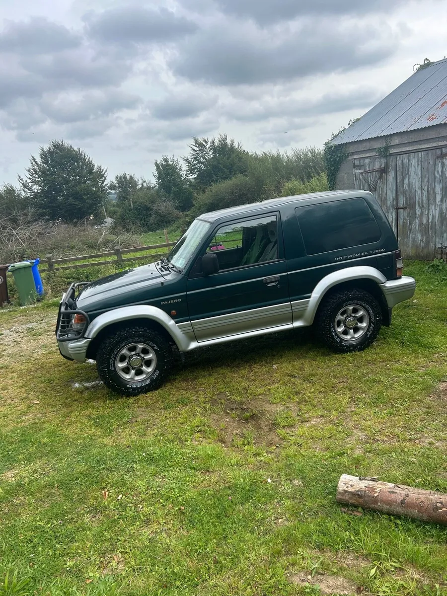 2.5 Mitsubishi Pajero - Image 2