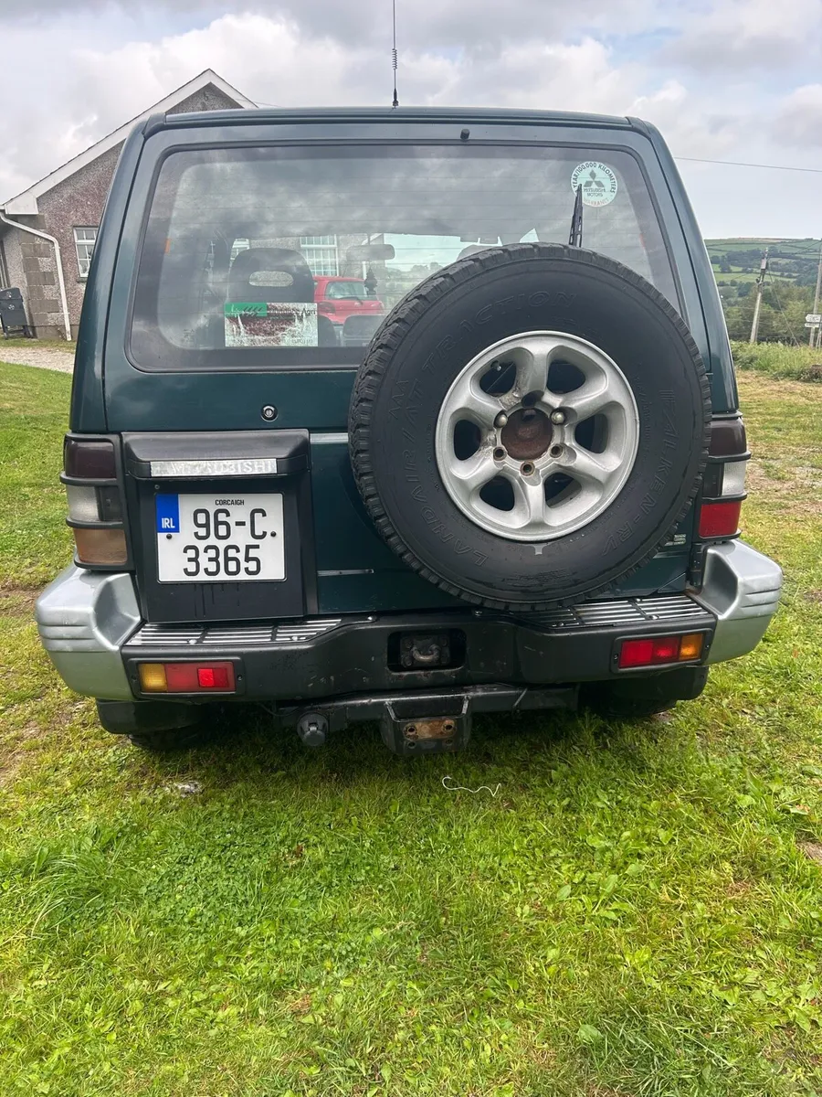 2.5 Mitsubishi Pajero - Image 3