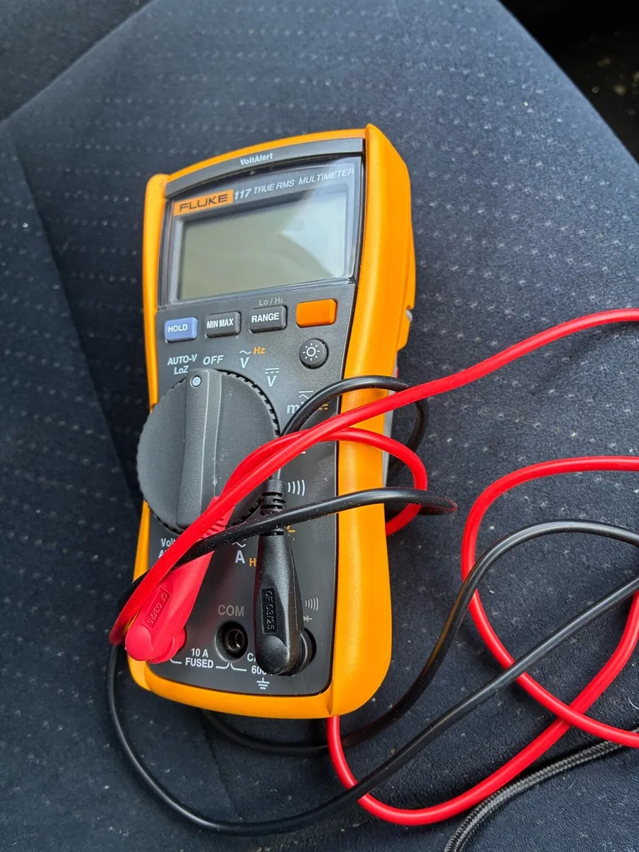 Fluke 117 multimeter - Image 1