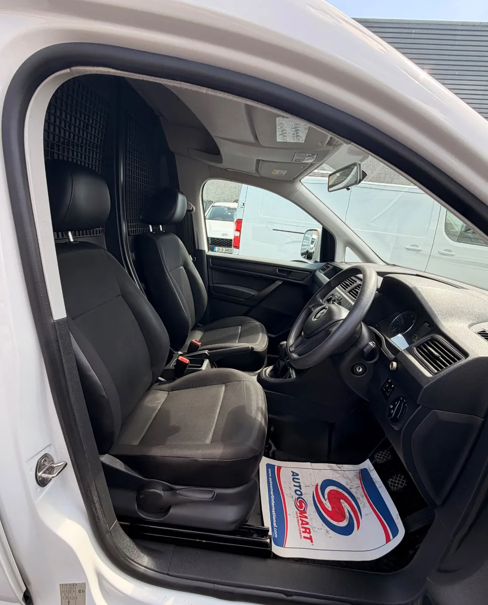 2019 Volkswagen Caddy Only 57,000km - Image 4
