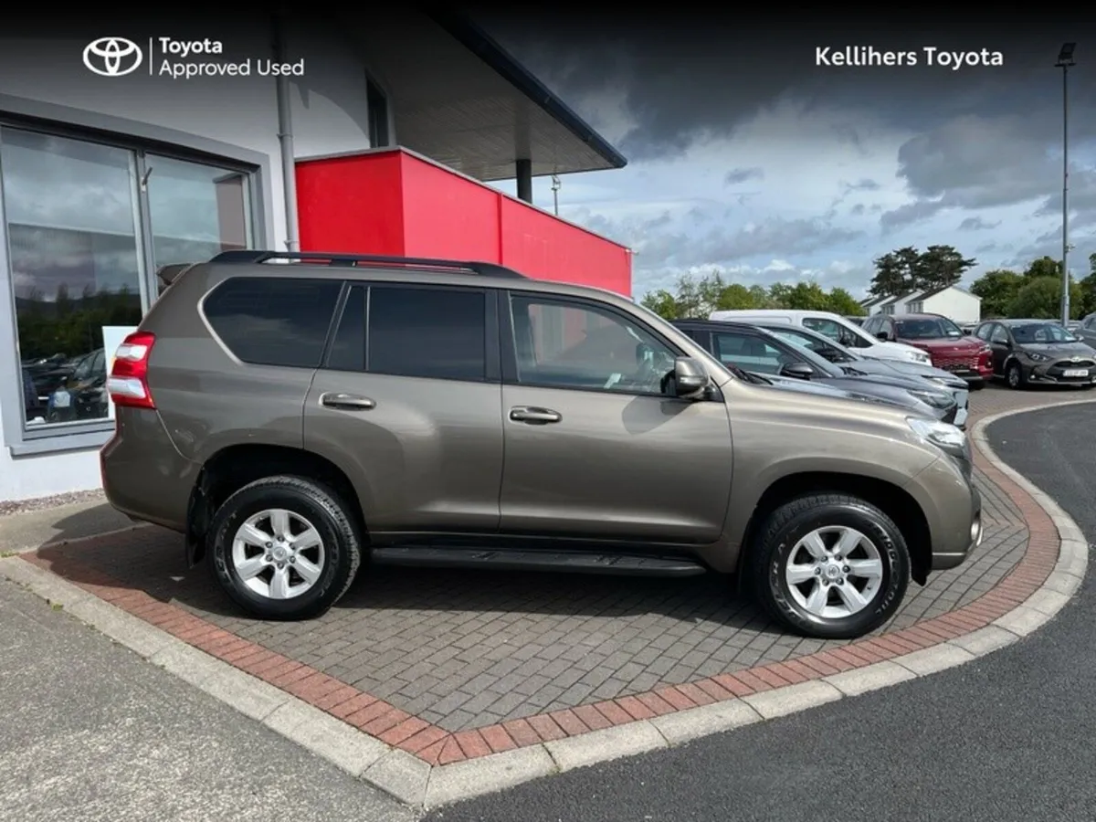 Toyota Land Cruiser LC LWB GX COMM - Image 3