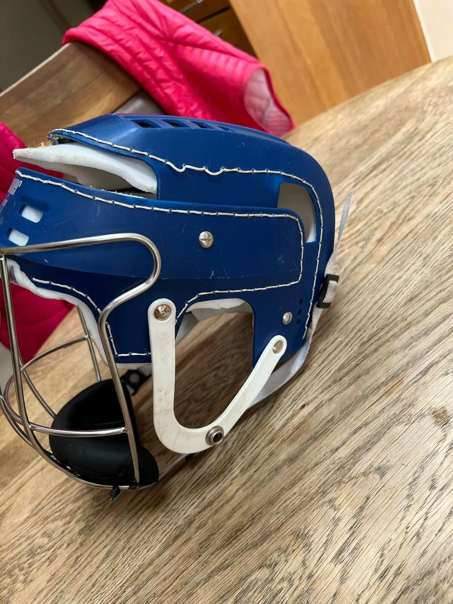 Sk100 Cooper Hurling Helmet - Image 4