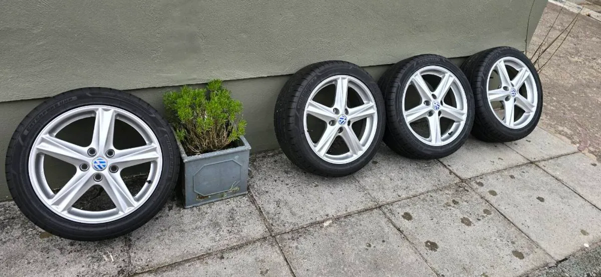 17in Alloy Wheels 225/45/17 tyres - Image 2