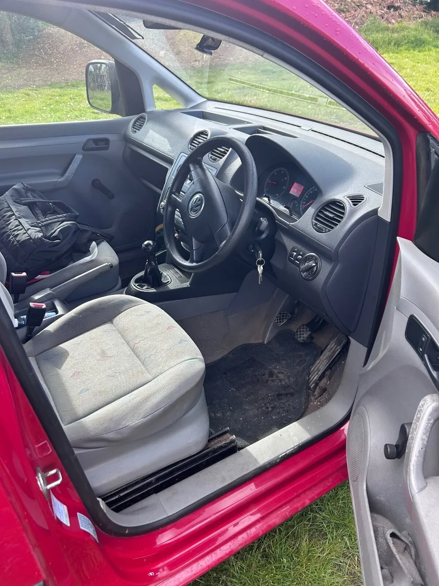 Volkswagen Caddy 2006 - Image 3