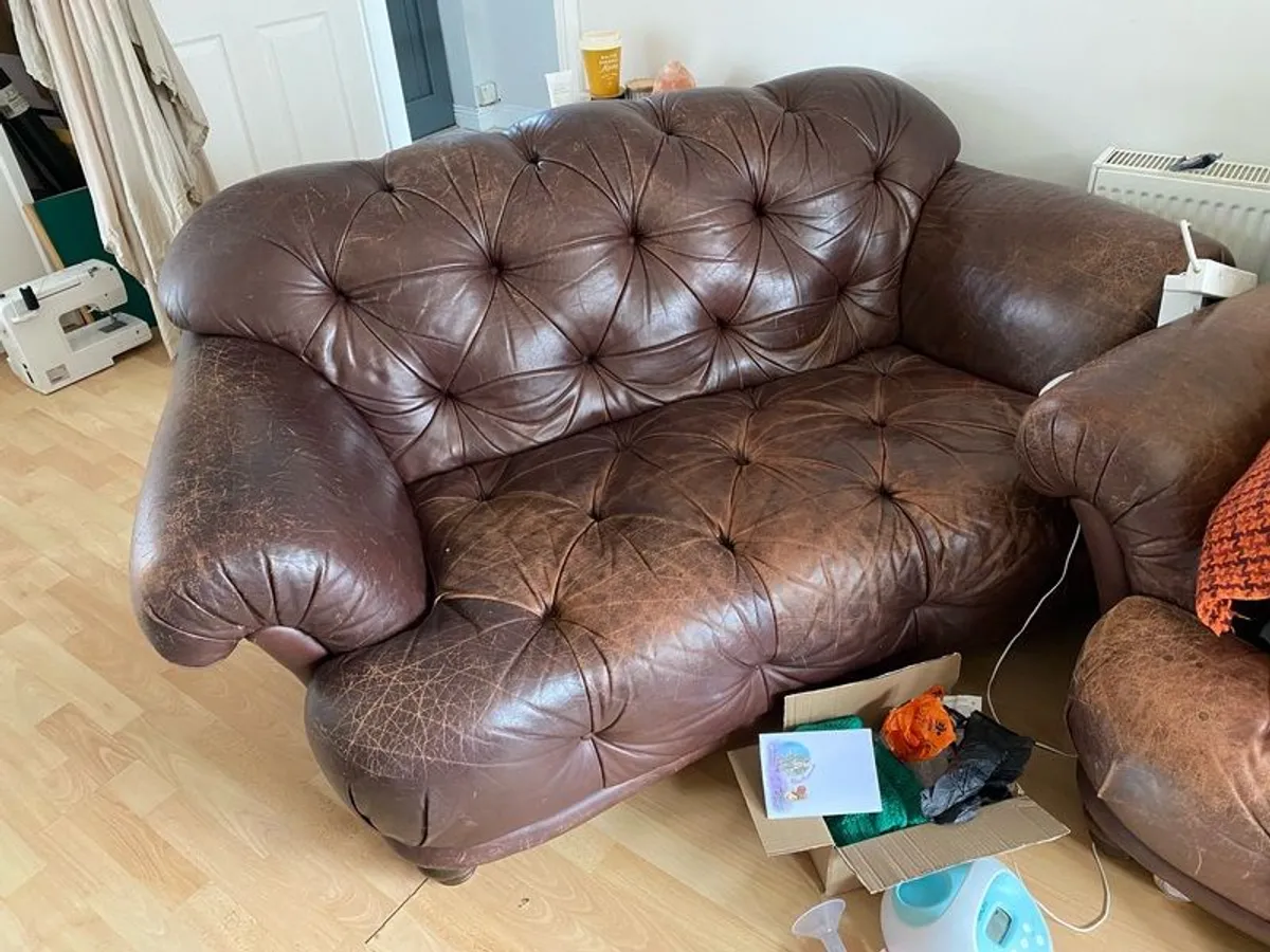 2 sofas need gone asap - Image 4