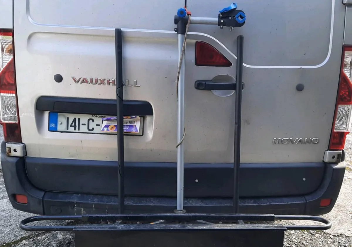 Hitch bike carrier - Image 1