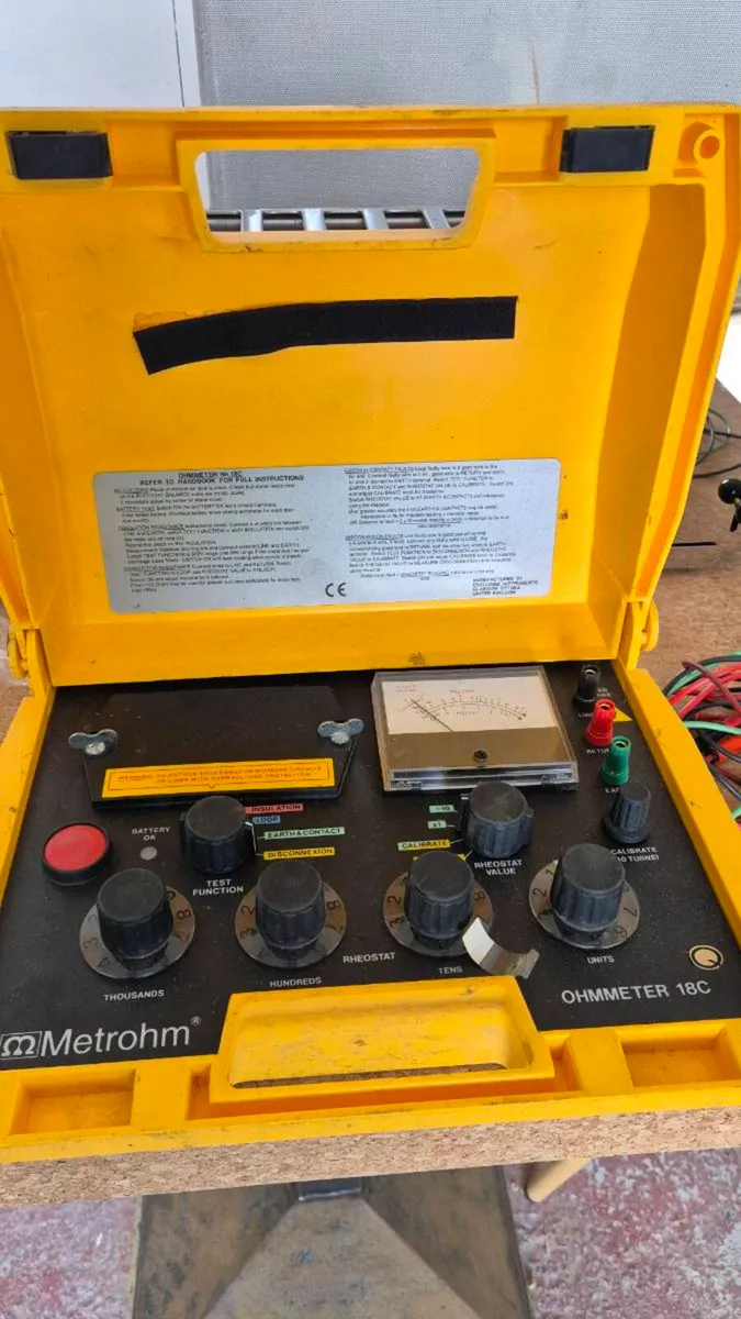 Cable Fault Tester Insulation Tester Metrohm 18C/2 - Image 2