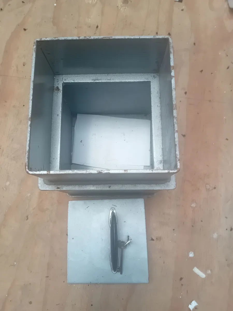 under floor steel safe - Image 2