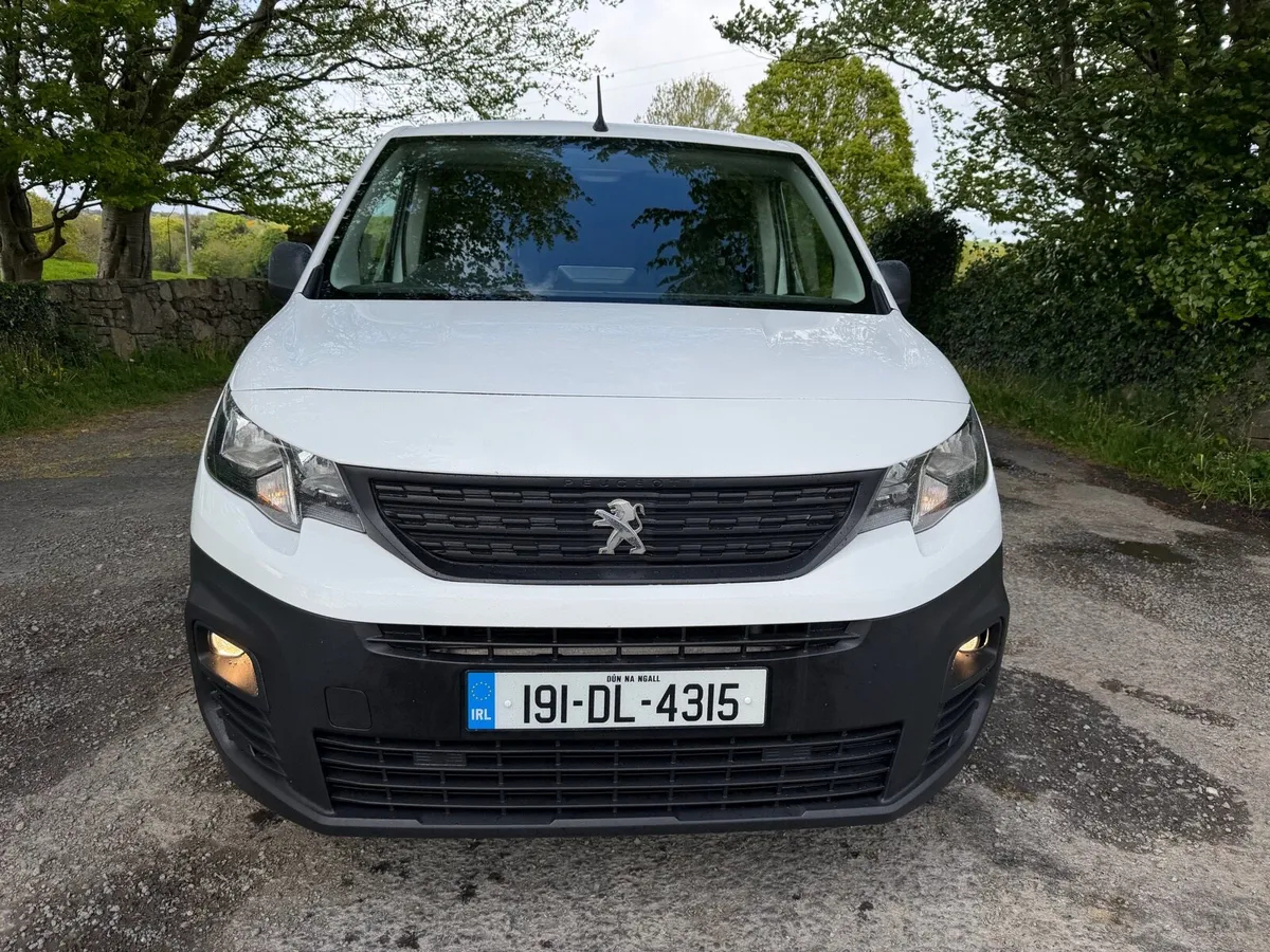 2019 Peugeot partner - Image 2