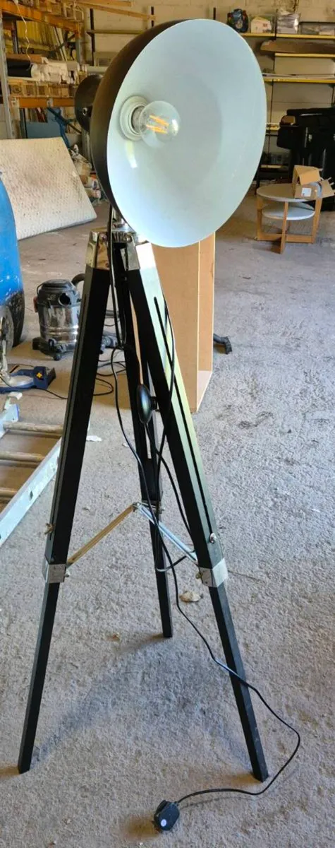 Modern Tripod Floor Lamp - Image 2