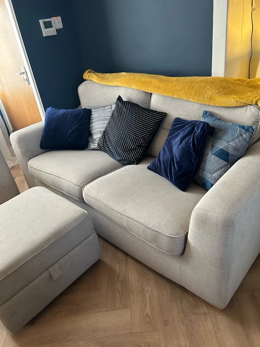 Grey upholstered 3+1 and footstool - Image 2