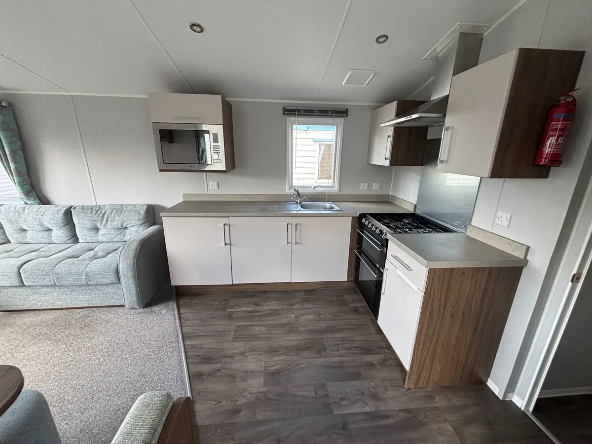37X12 Willerby, 3Bed D/G & C/H. Free Delivery. - Image 3