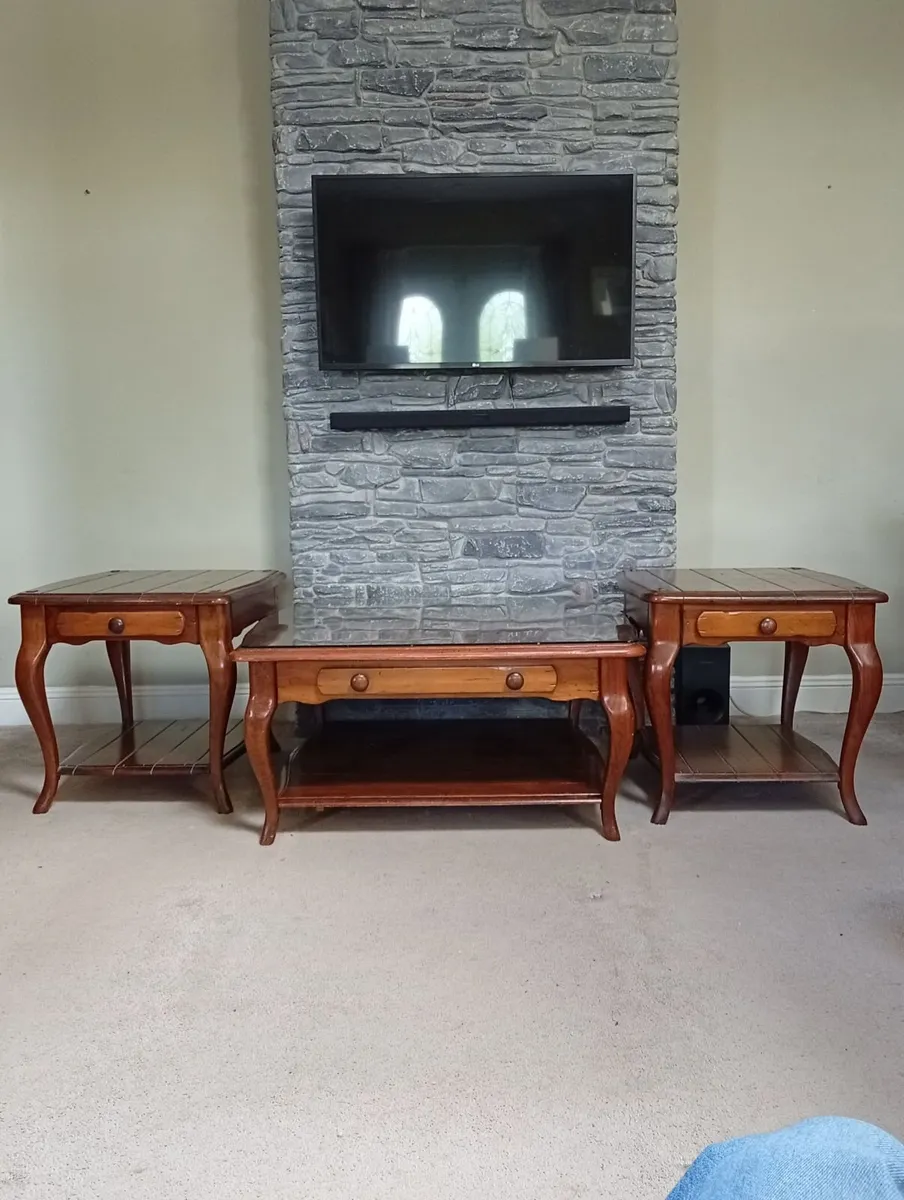 Coffee table with two lamp tables - Image 2