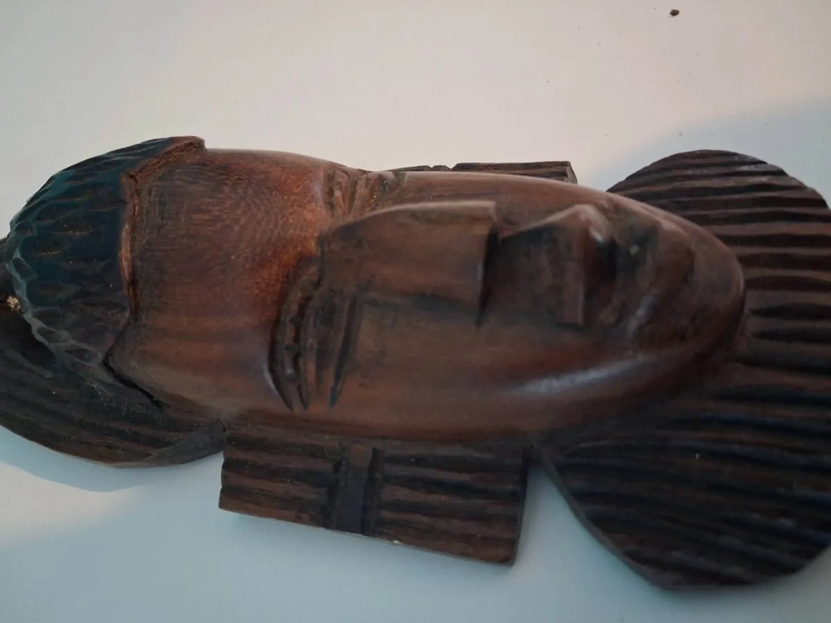 Liberia- Pair of Vintage African wood carvings - Image 2