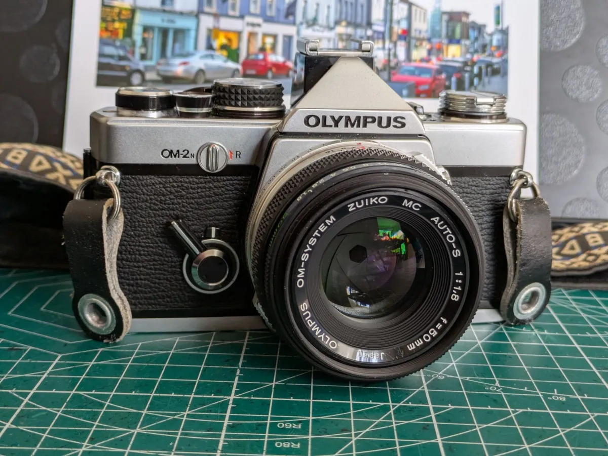 Olympus OM2 N + Zuiko 50mm 1.8 lens + winder - Image 3