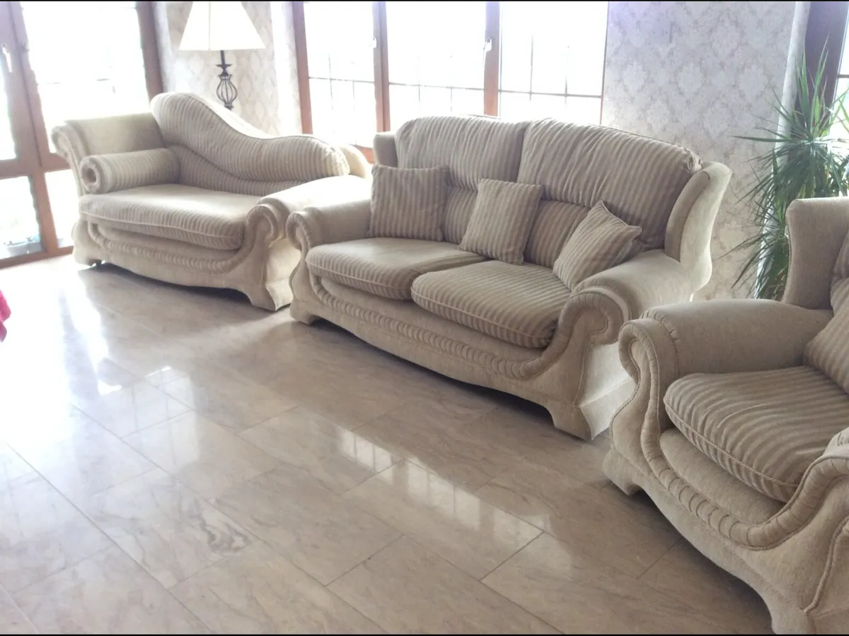 Three piece suites , sofas and settees - Image 4