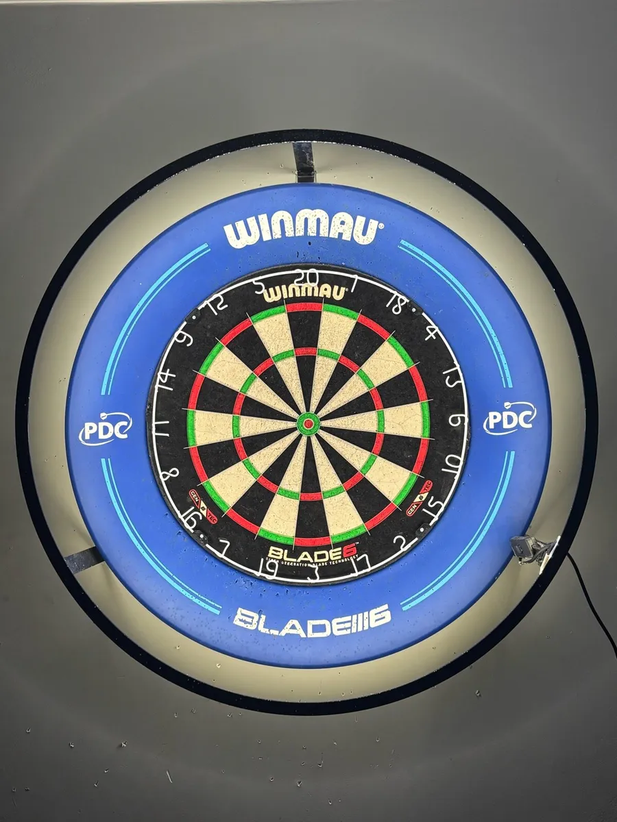 blade 6 dart board surround light and darts set - Image 1